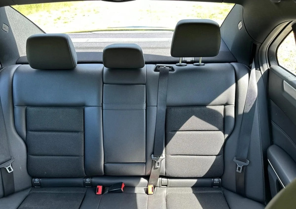 Mercedes-Benz Klasa E cena 69900 przebieg: 252900, rok produkcji 2014 z Piechowice małe 92